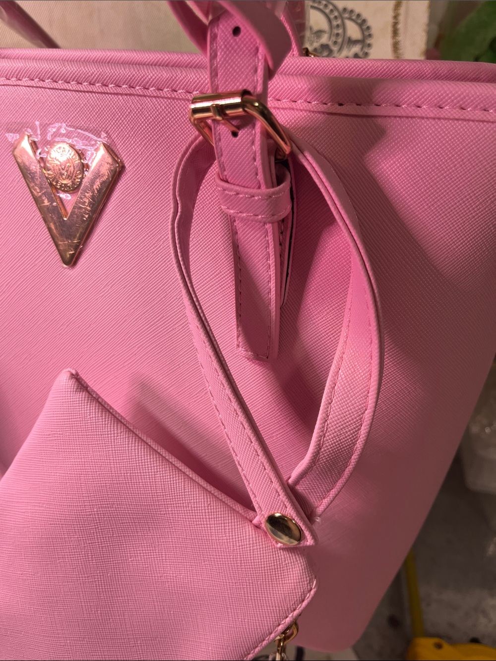 Valentino Orlandi Pastel Pink Tote with Matching Pouch and Gold Accent V charm - Picture 7 of 16